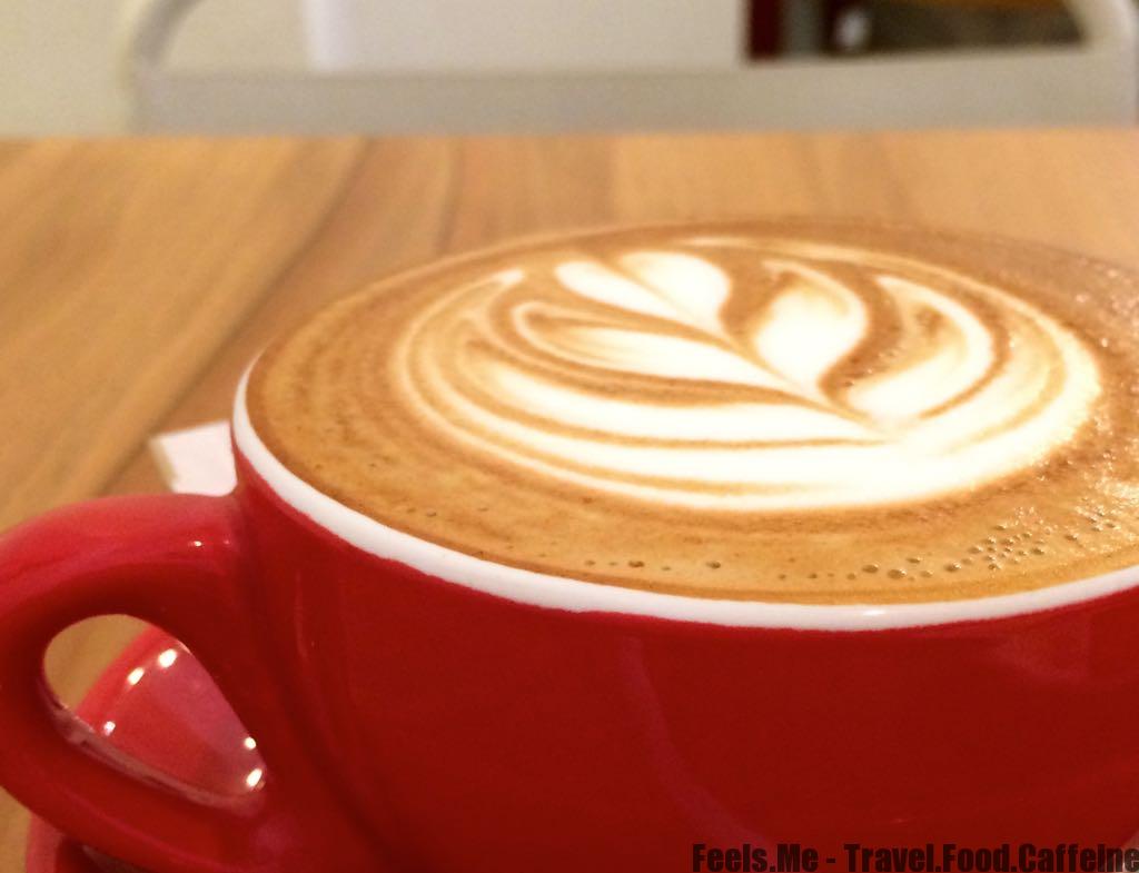 Flat white - A closer look to its Latte Art.