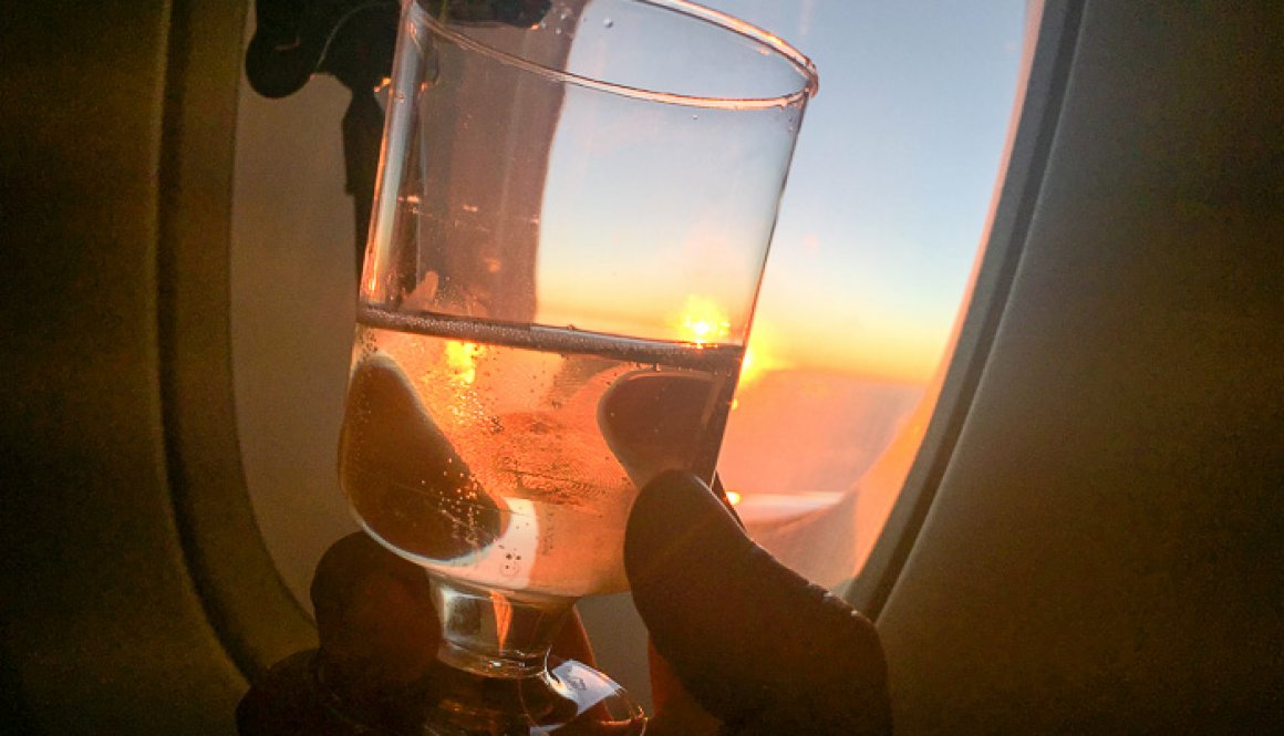 Singapore Airlines PVG SIN Premium Economy Cheers to sunset