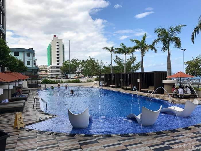 Hyatt Regency Kinabalu, Regency Suite Swimming Pool